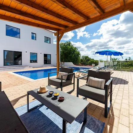 Villa Casa O Sonho Near Faro With Private Pool